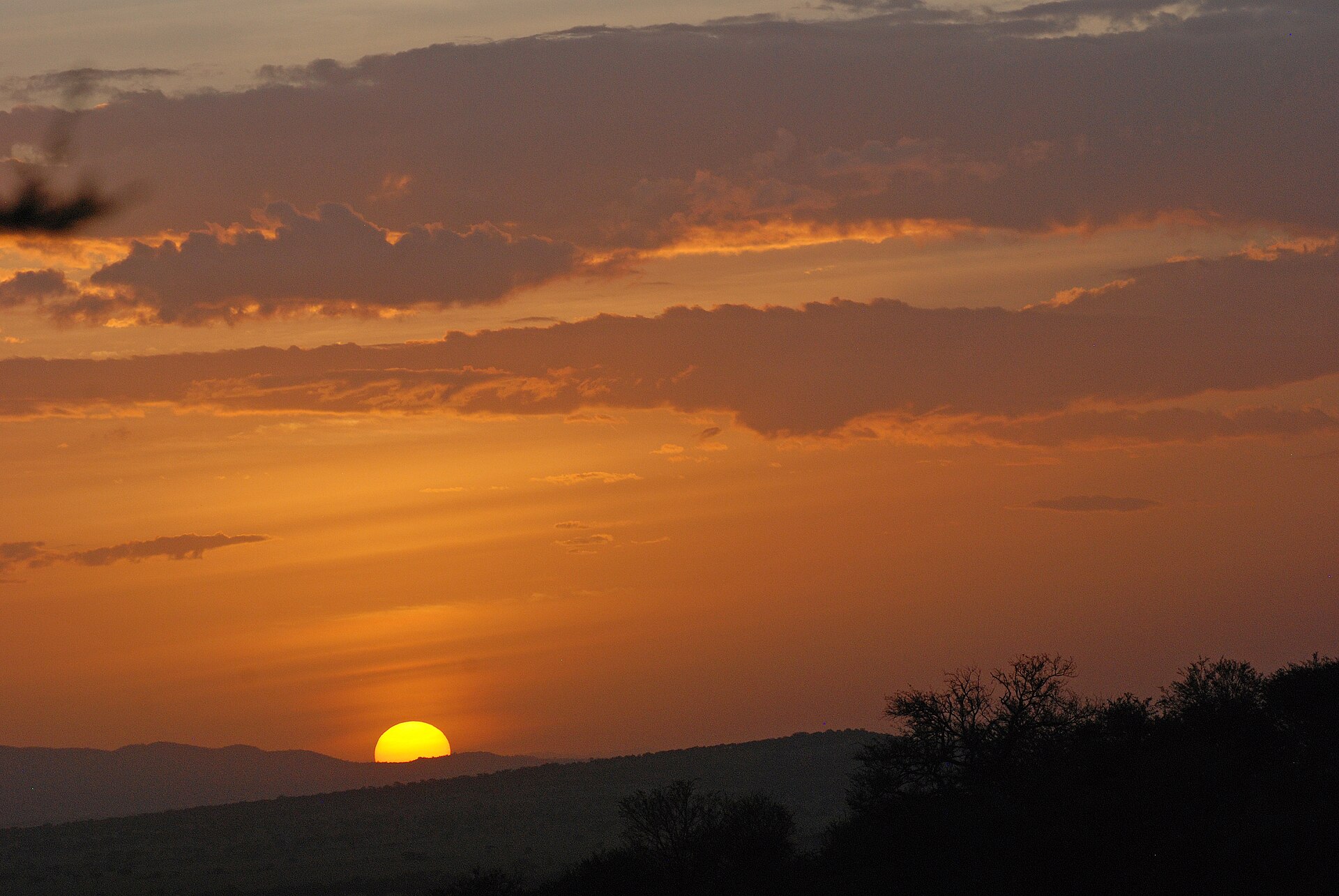Private Tanzania safari vehicle in Serengeti