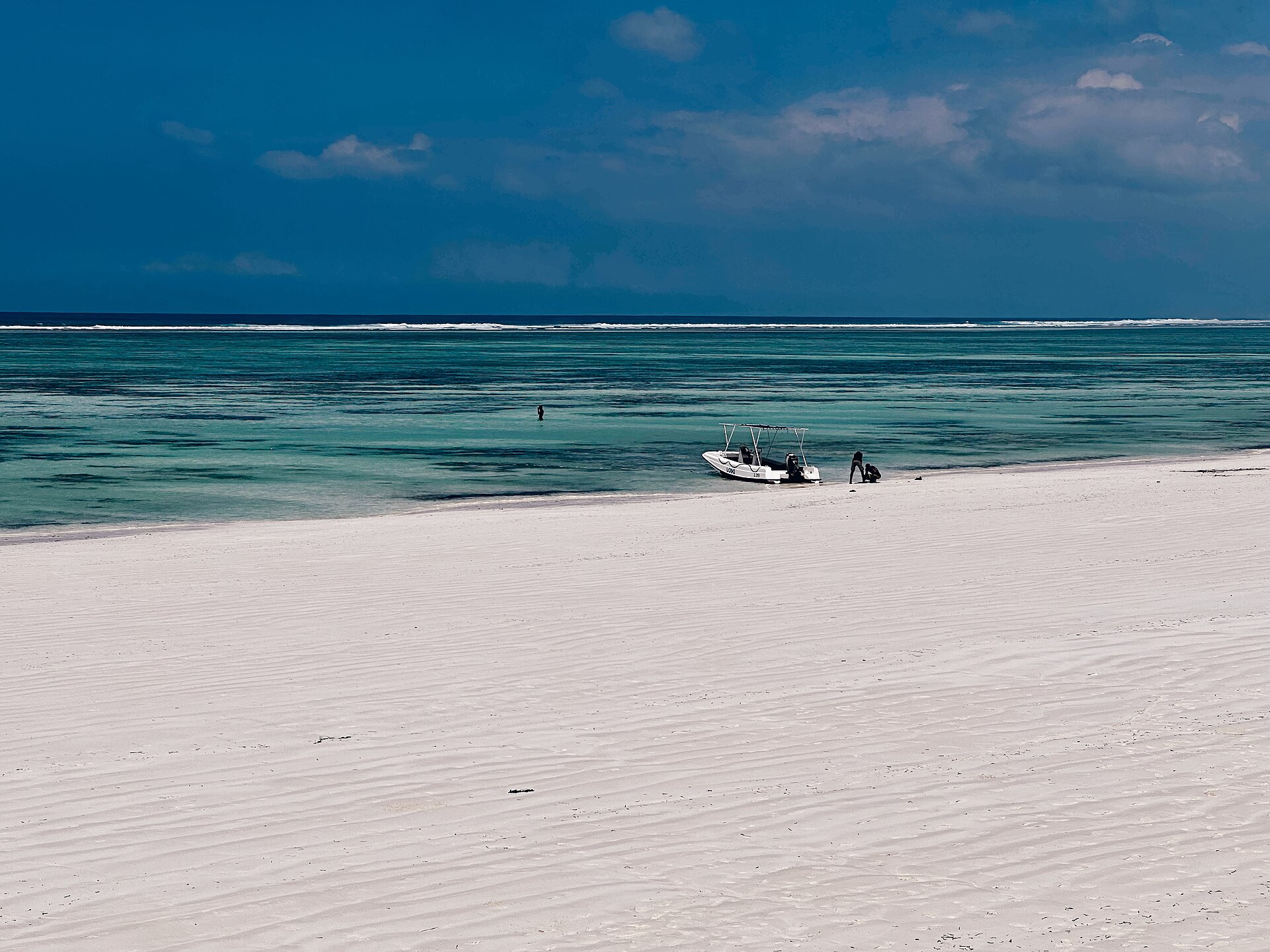 Tanzania airport transfer planning for safari and beach travel